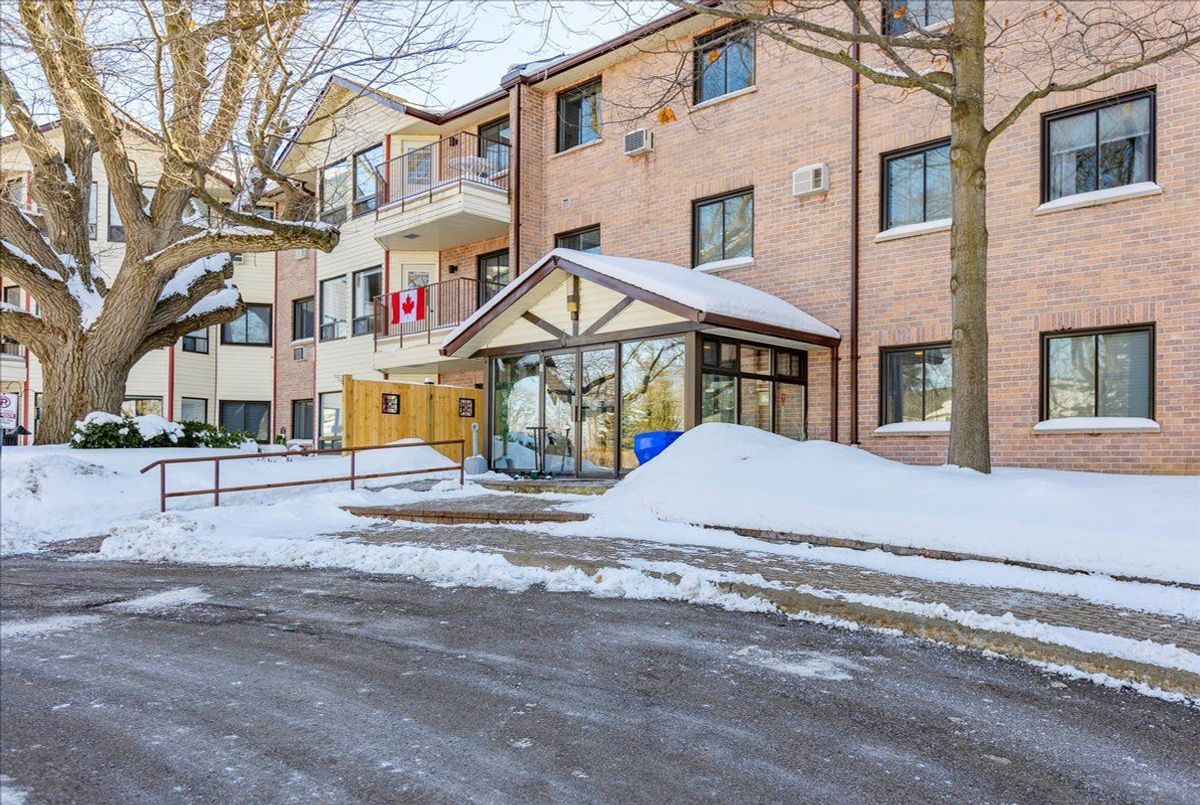 111 Grew Boulevard Georgina 111 Grew Boulevard Georgina