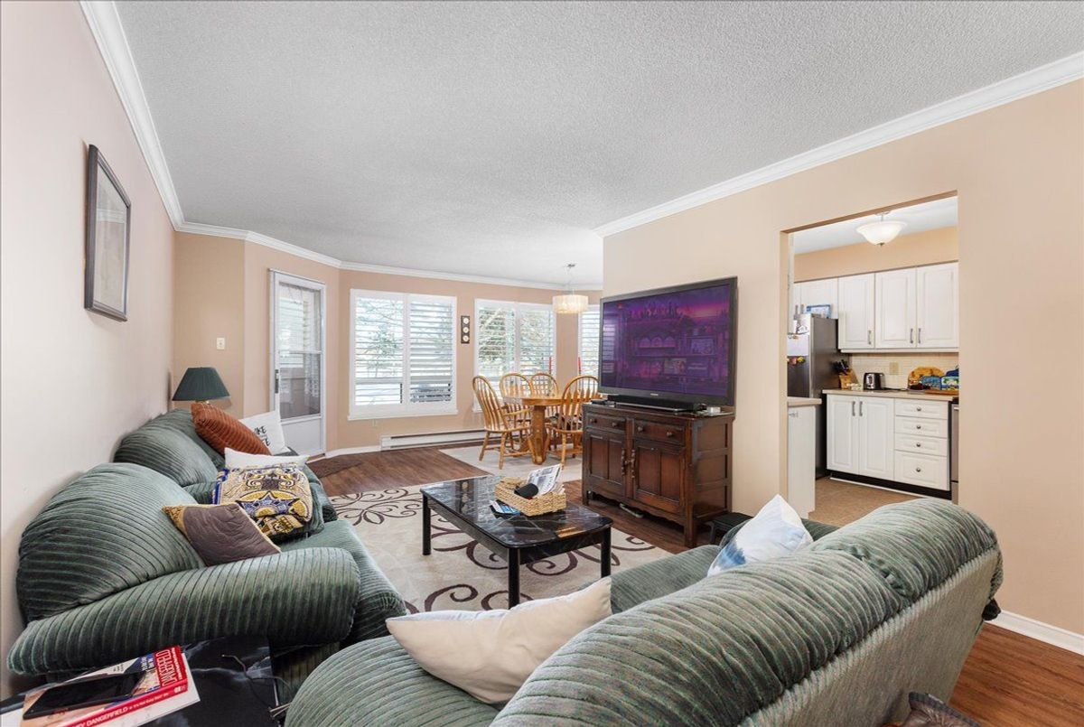 111 Grew Boulevard Georgina 111 Grew Boulevard Georgina