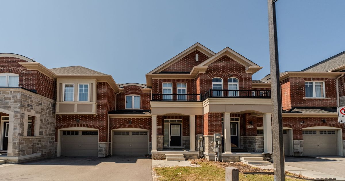 64 DUNDONALD Trail Newmarket