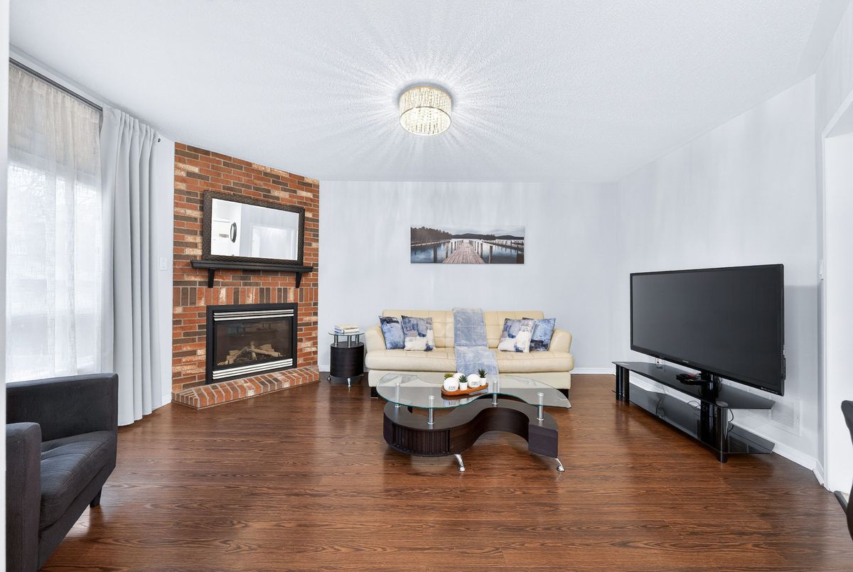 489 Menczel Crescent Newmarket 489 Menczel Crescent Newmarket