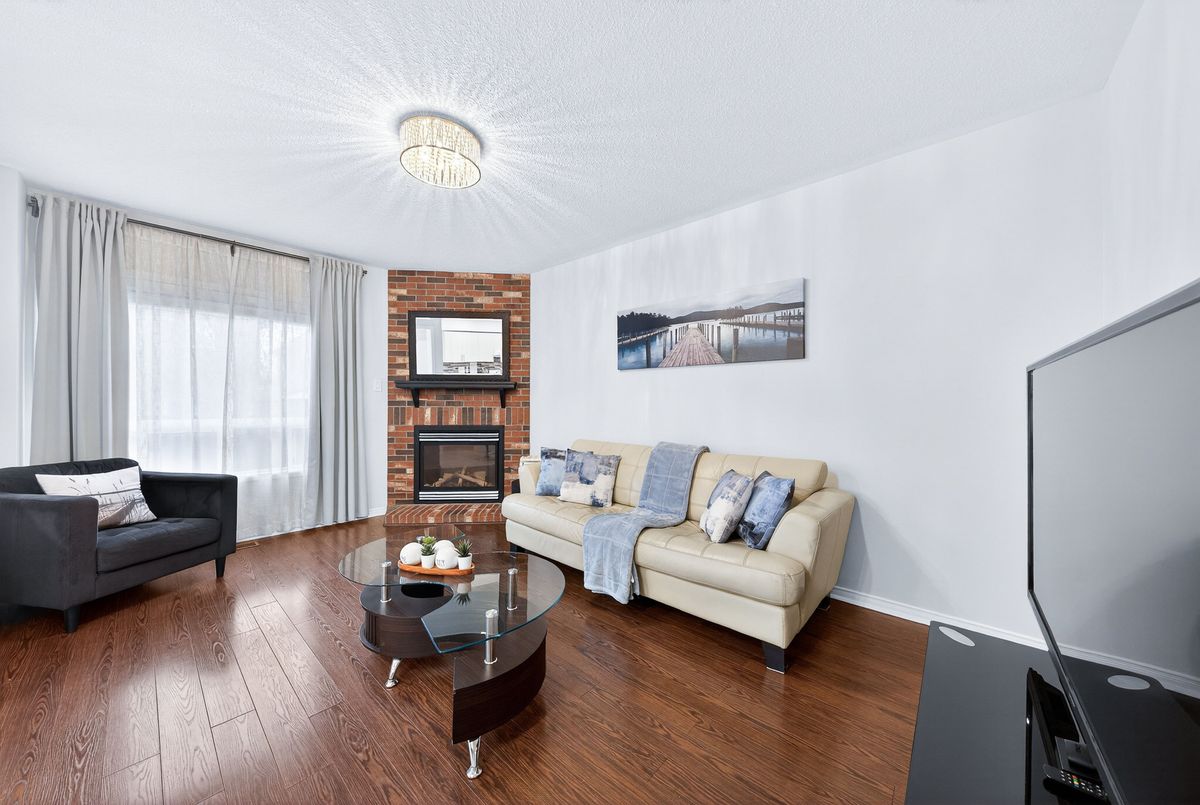 489 Menczel Crescent Newmarket 489 Menczel Crescent Newmarket