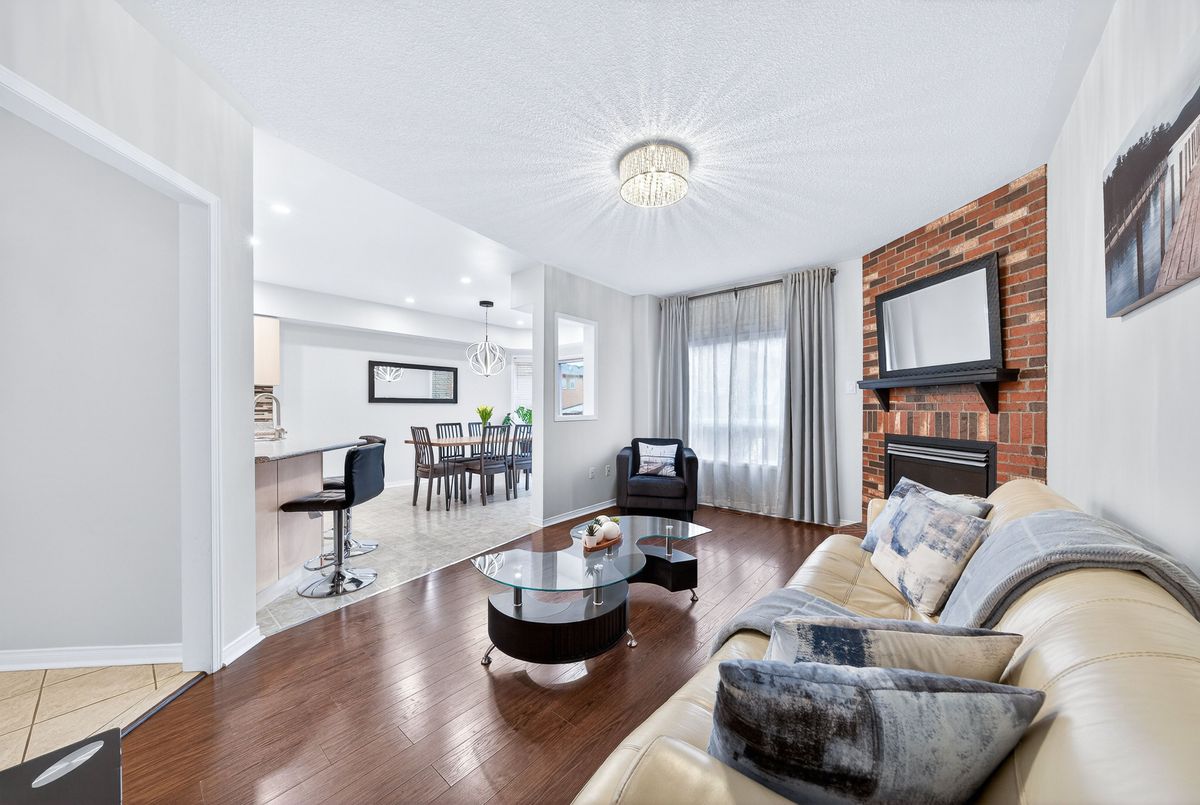 489 Menczel Crescent Newmarket 489 Menczel Crescent Newmarket