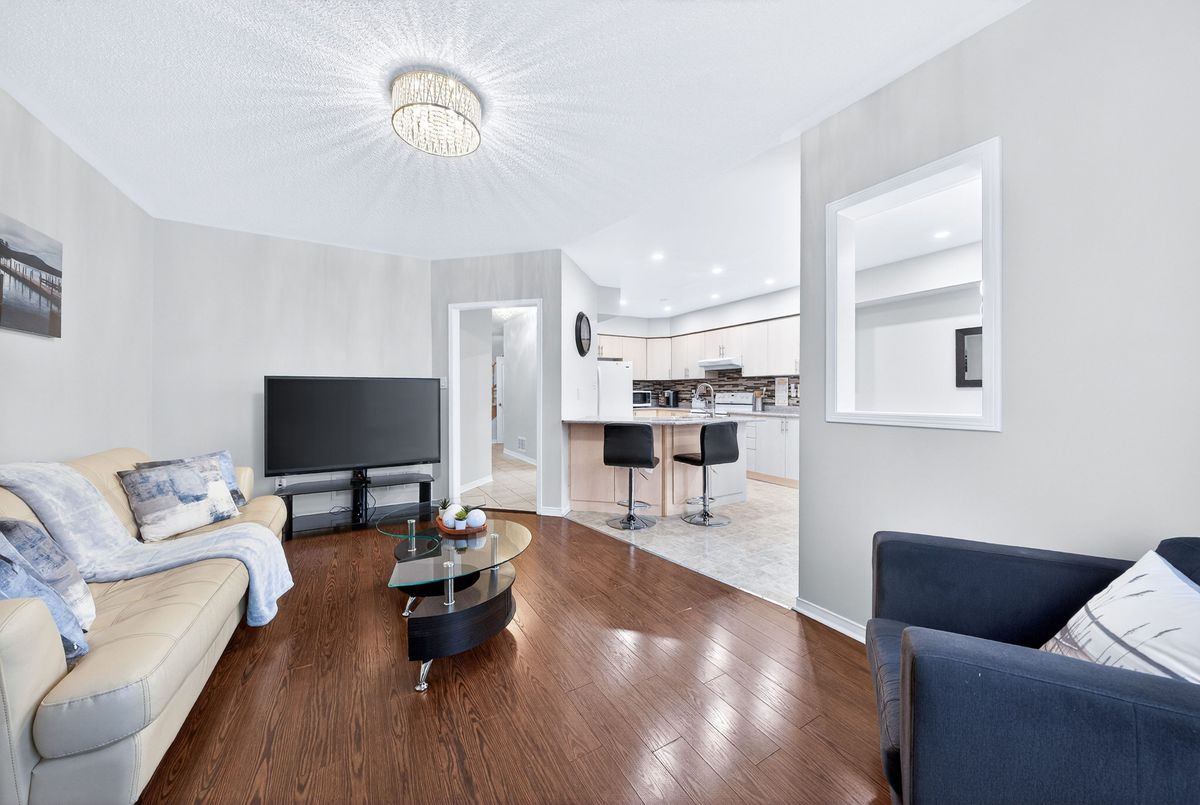 489 Menczel Crescent Newmarket 489 Menczel Crescent Newmarket