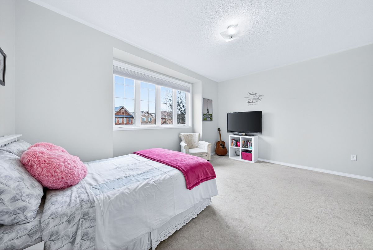 489 Menczel Crescent Newmarket 489 Menczel Crescent Newmarket