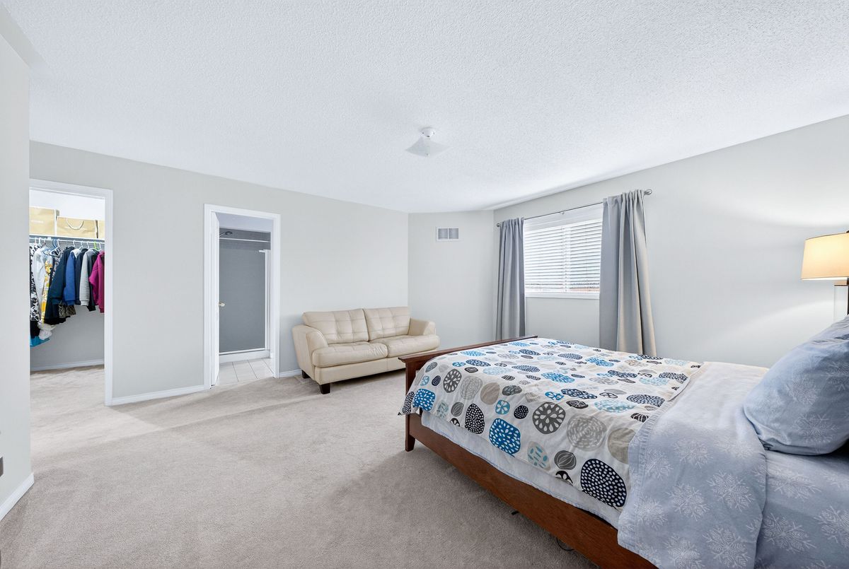 489 Menczel Crescent Newmarket 489 Menczel Crescent Newmarket