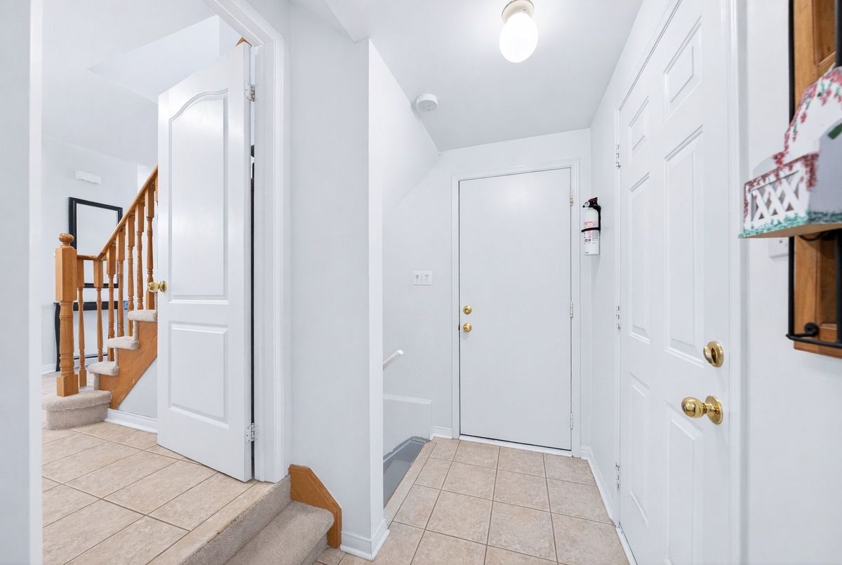 489 Menczel Crescent Newmarket 489 Menczel Crescent Newmarket