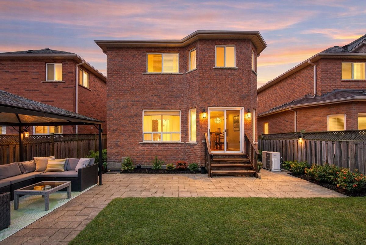 489 Menczel Crescent Newmarket 489 Menczel Crescent Newmarket