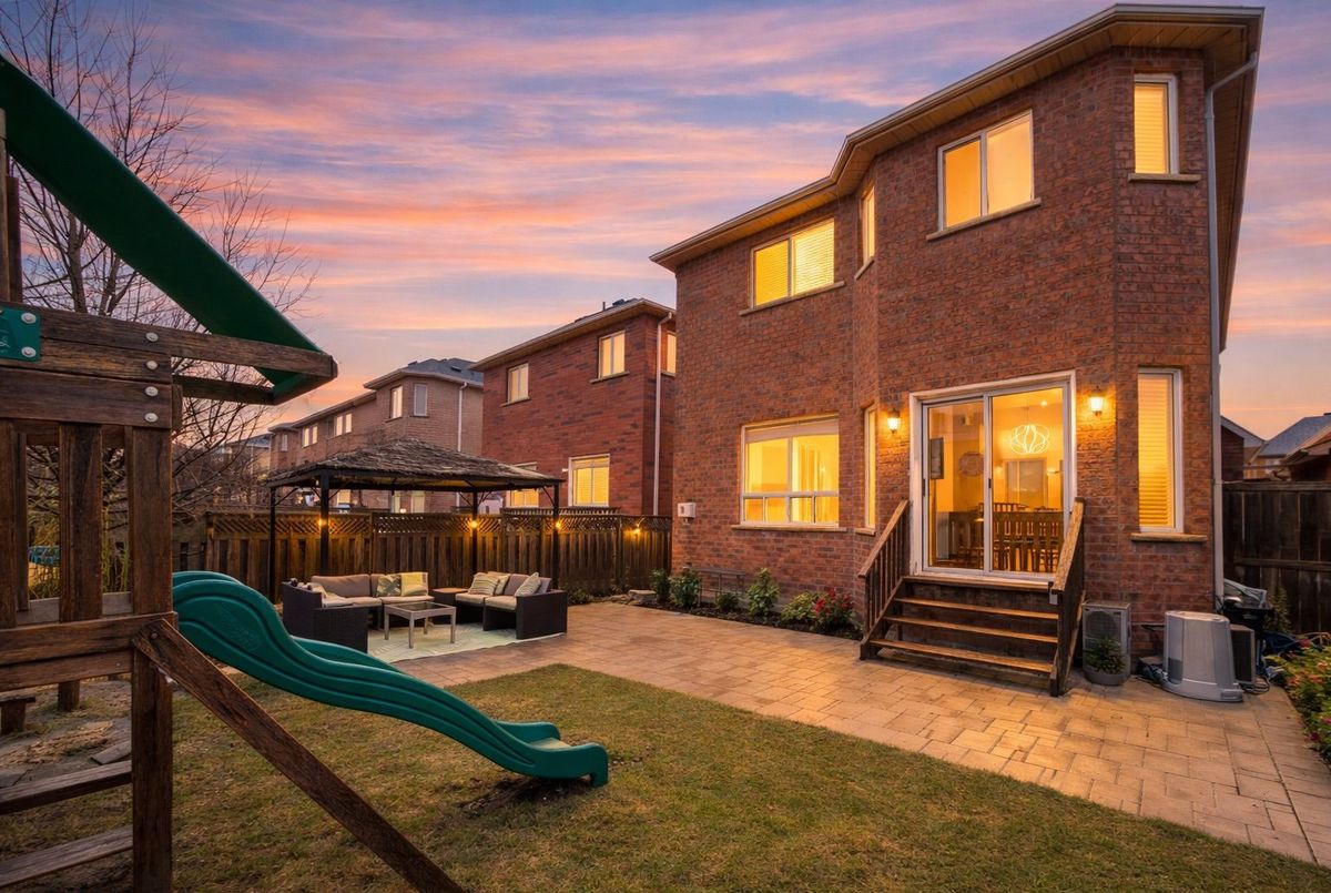 489 Menczel Crescent Newmarket 489 Menczel Crescent Newmarket