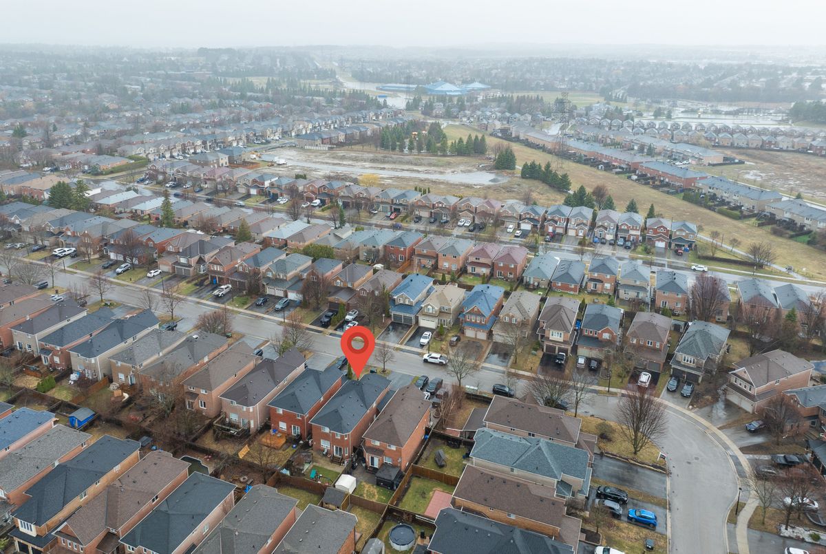 489 Menczel Crescent Newmarket 489 Menczel Crescent Newmarket