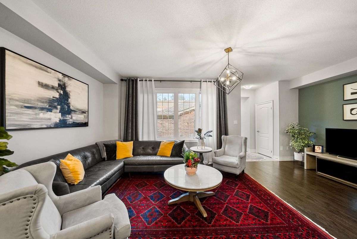 7 Carratuck Street East Gwillimbury 7 Carratuck Street East Gwillimbury