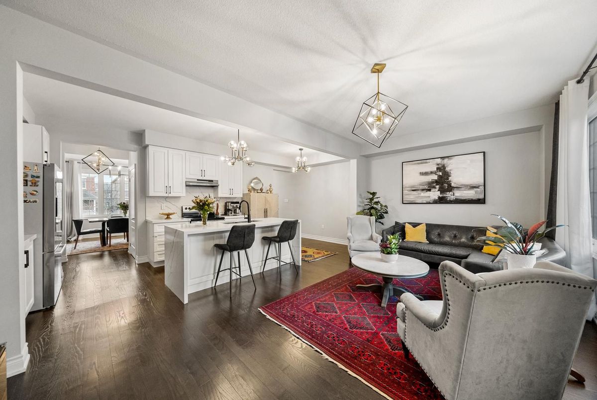 7 Carratuck Street East Gwillimbury 7 Carratuck Street East Gwillimbury