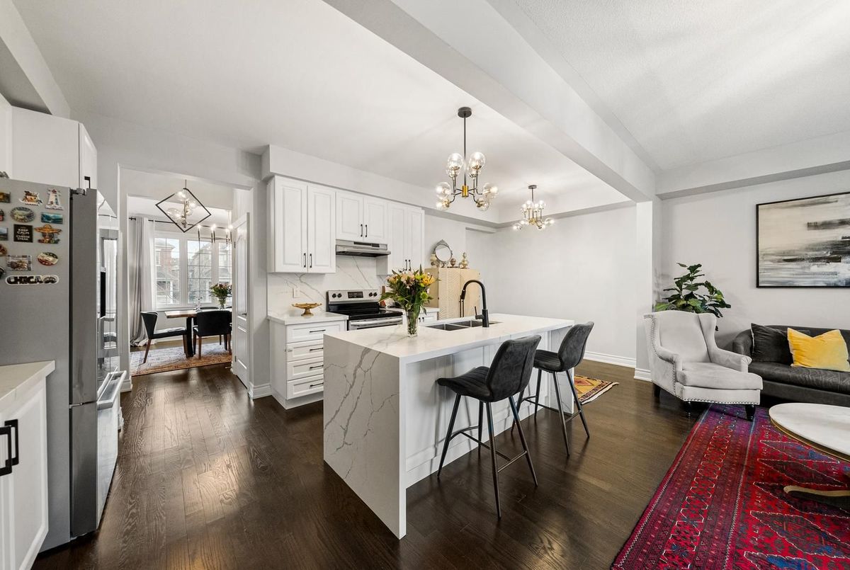 7 Carratuck Street East Gwillimbury 7 Carratuck Street East Gwillimbury
