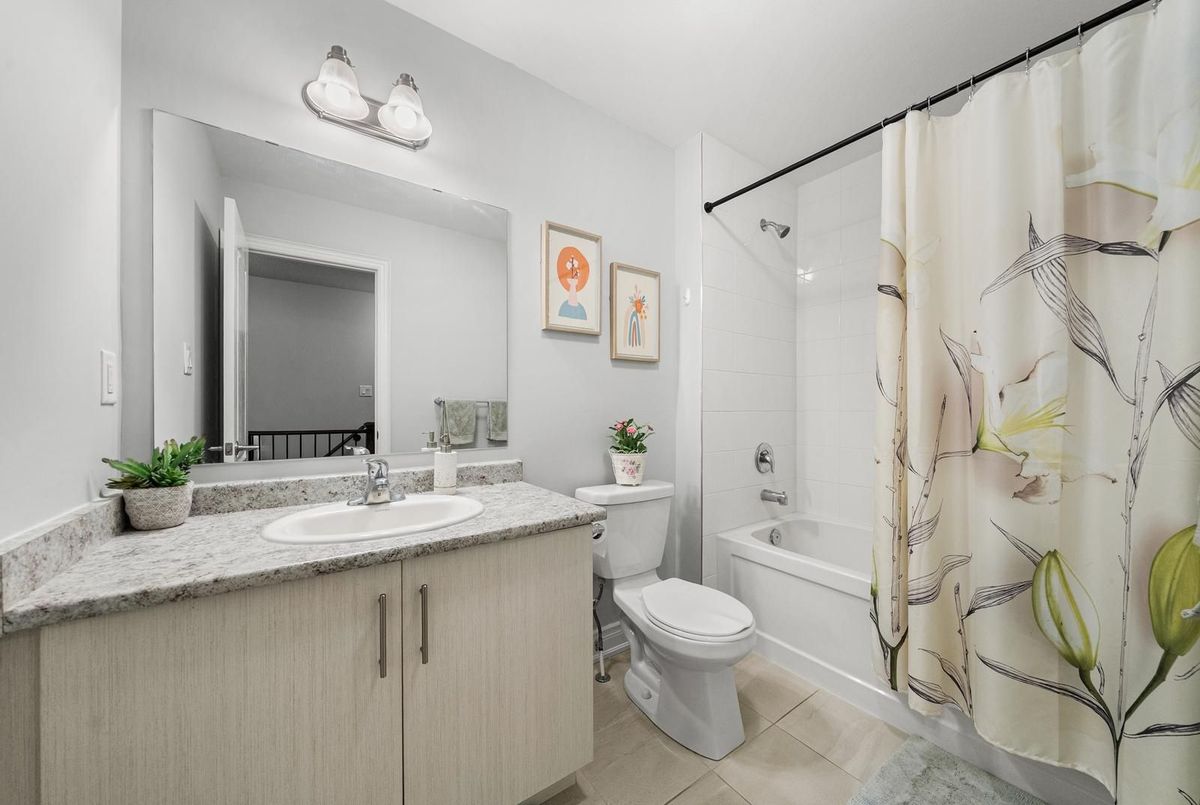7 Carratuck Street East Gwillimbury 7 Carratuck Street East Gwillimbury