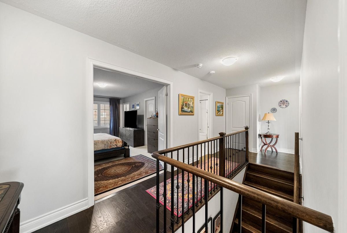 7 Carratuck Street East Gwillimbury 7 Carratuck Street East Gwillimbury