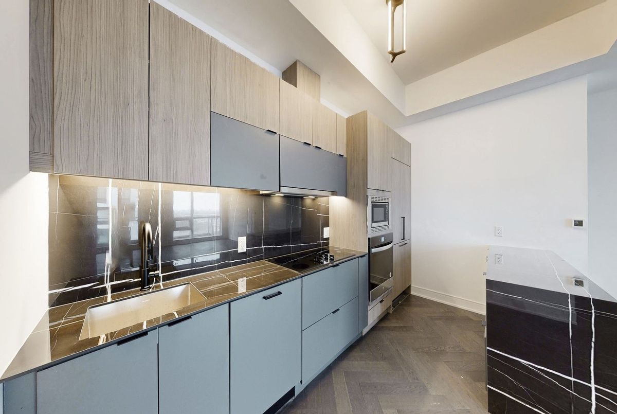 8888 Yonge Street Richmond Hill 8888 Yonge Street Richmond Hill