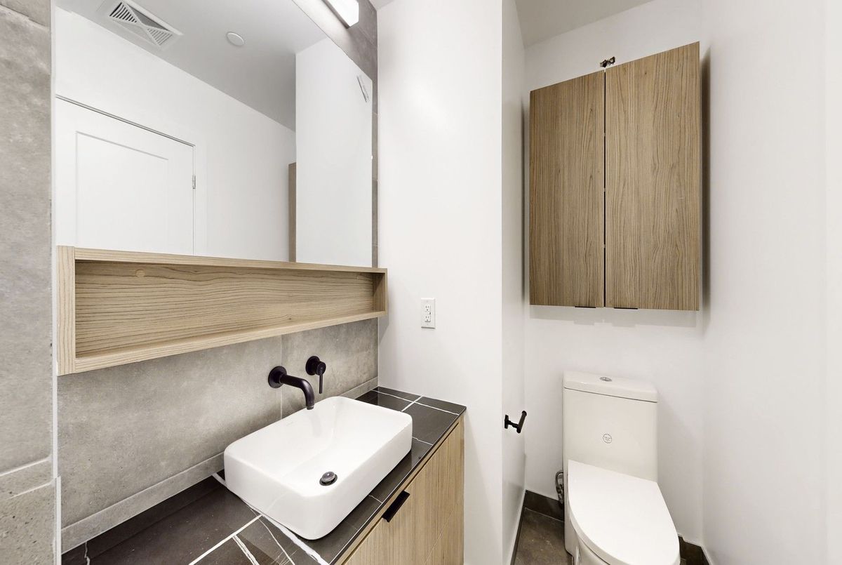 8888 Yonge Street Richmond Hill 8888 Yonge Street Richmond Hill