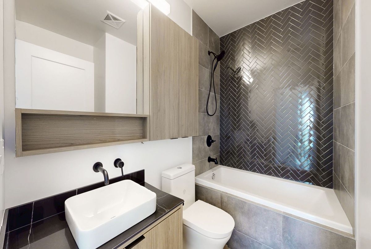 8888 Yonge Street Richmond Hill 8888 Yonge Street Richmond Hill