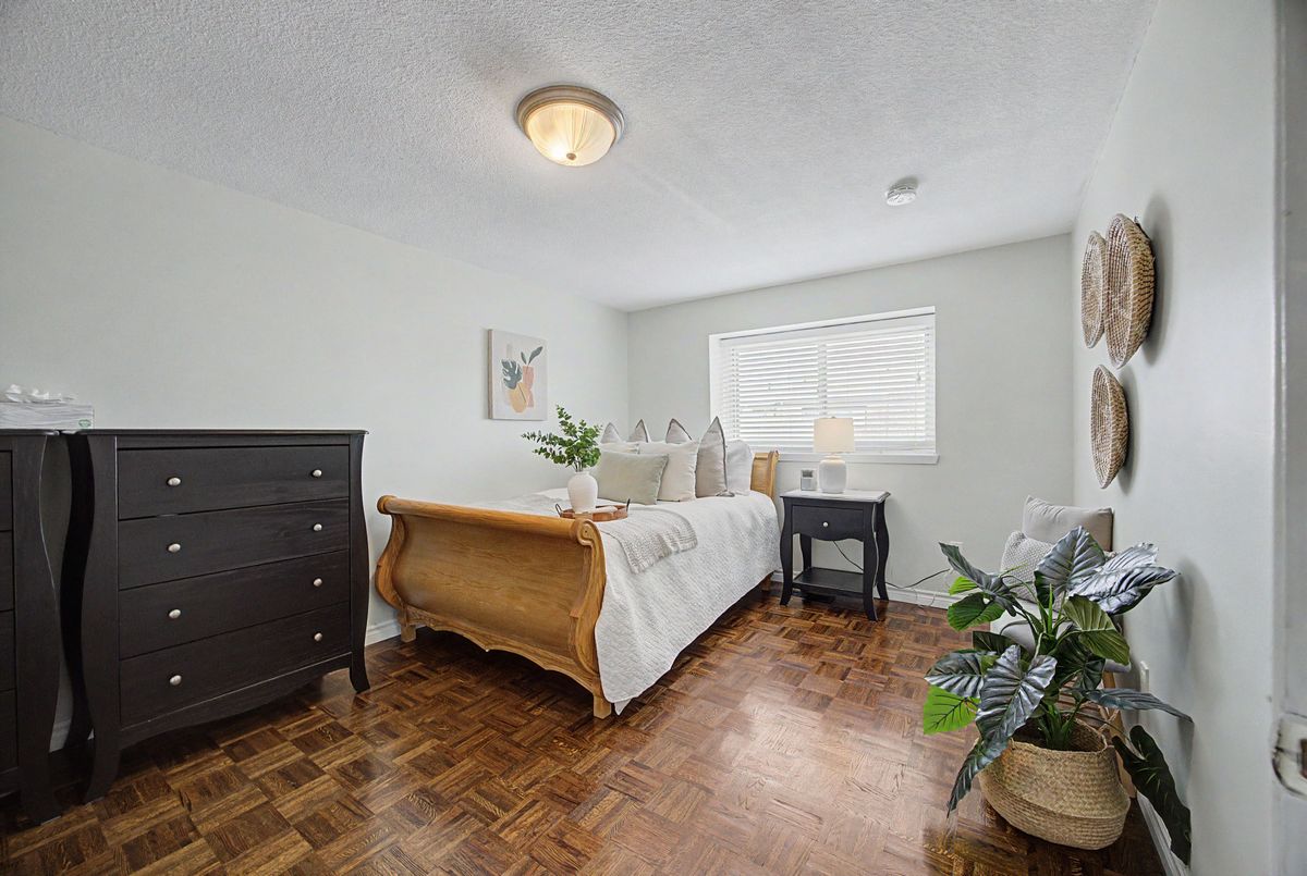 11 Plaisance Road Richmond Hill 11 Plaisance Road Richmond Hill