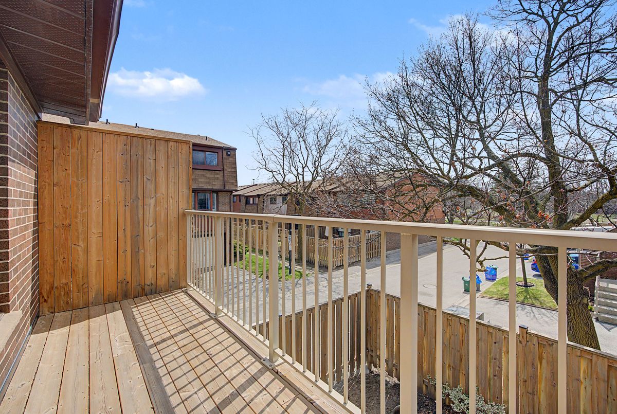 11 Plaisance Road Richmond Hill 11 Plaisance Road Richmond Hill