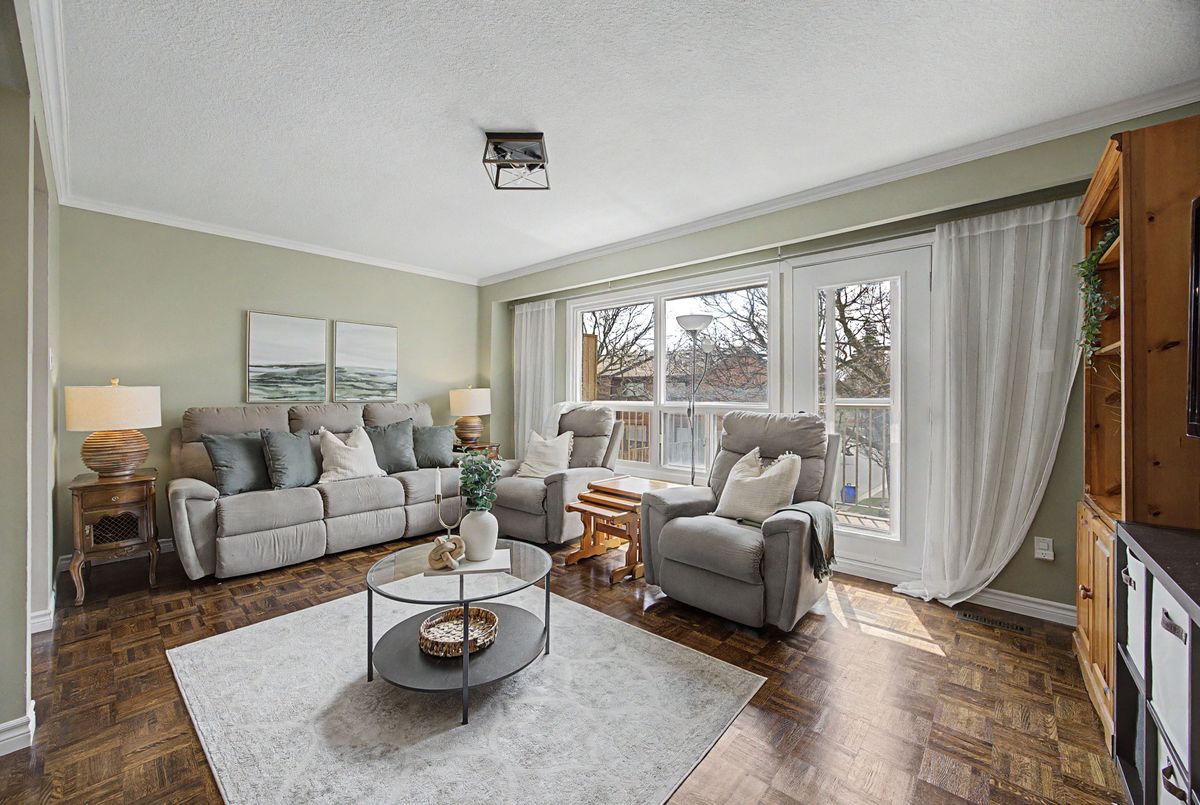 11 Plaisance Road Richmond Hill 11 Plaisance Road Richmond Hill
