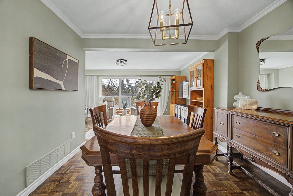 11 Plaisance Road Richmond Hill 11 Plaisance Road Richmond Hill