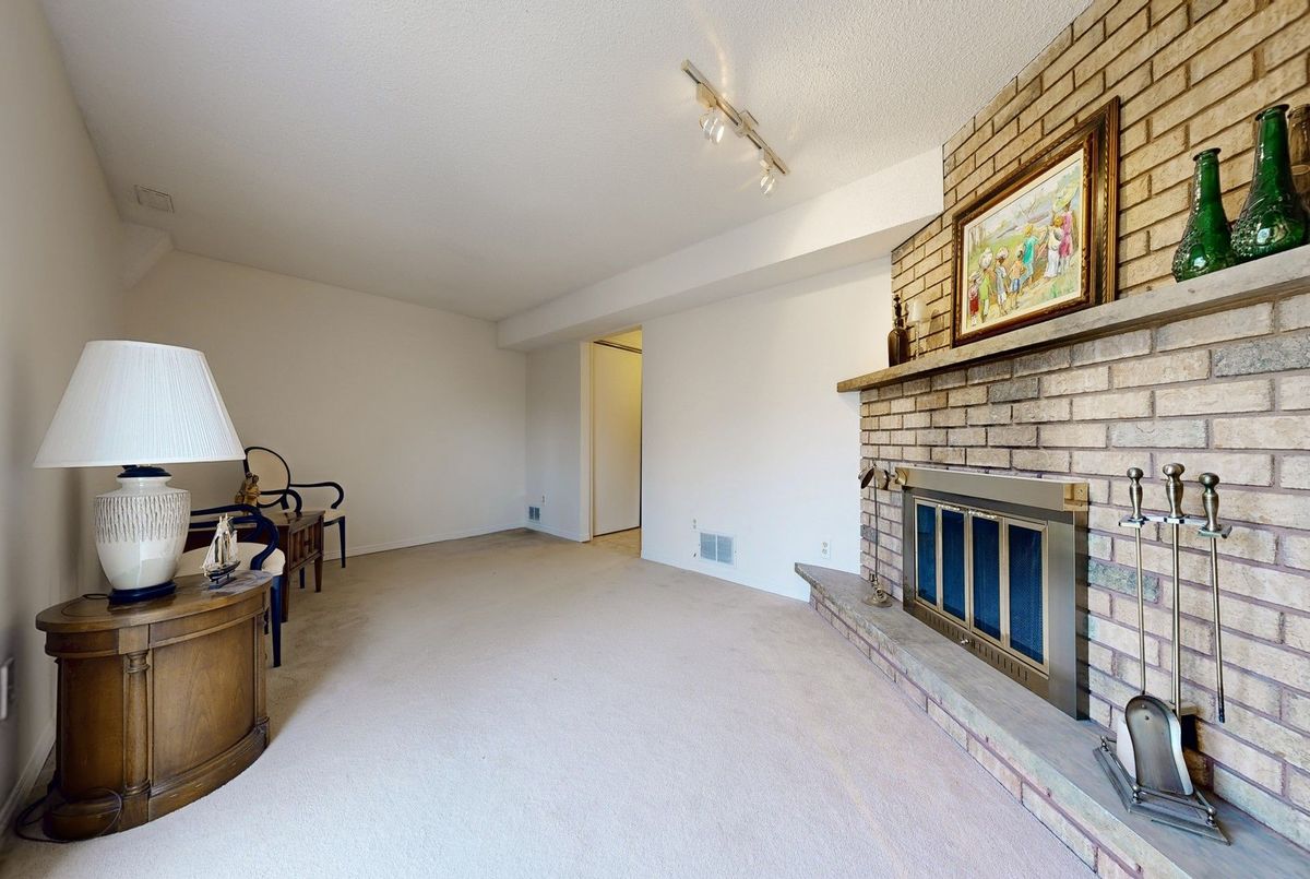 14 Dunkeld Way Markham 14 Dunkeld Way Markham
