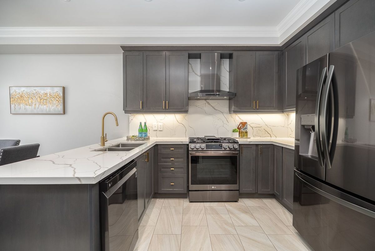 103 Cayton Crescent Bradford West Gwillimbury 103 Cayton Crescent Bradford West Gwillimbury