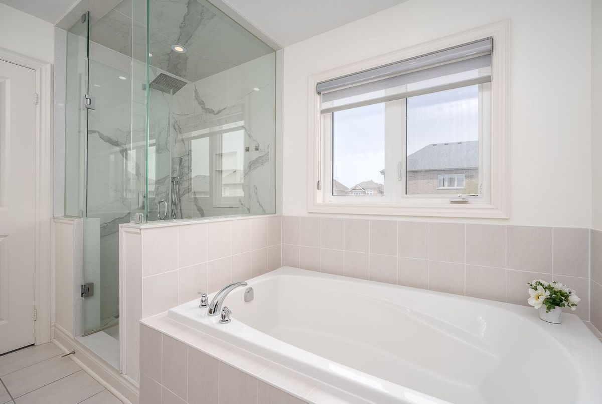 103 Cayton Crescent Bradford West Gwillimbury 103 Cayton Crescent Bradford West Gwillimbury