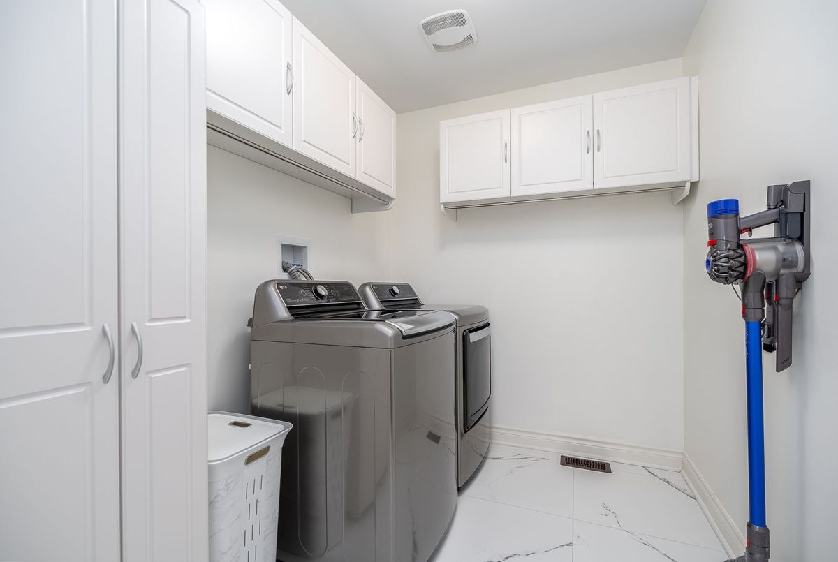 103 Cayton Crescent Bradford West Gwillimbury 103 Cayton Crescent Bradford West Gwillimbury