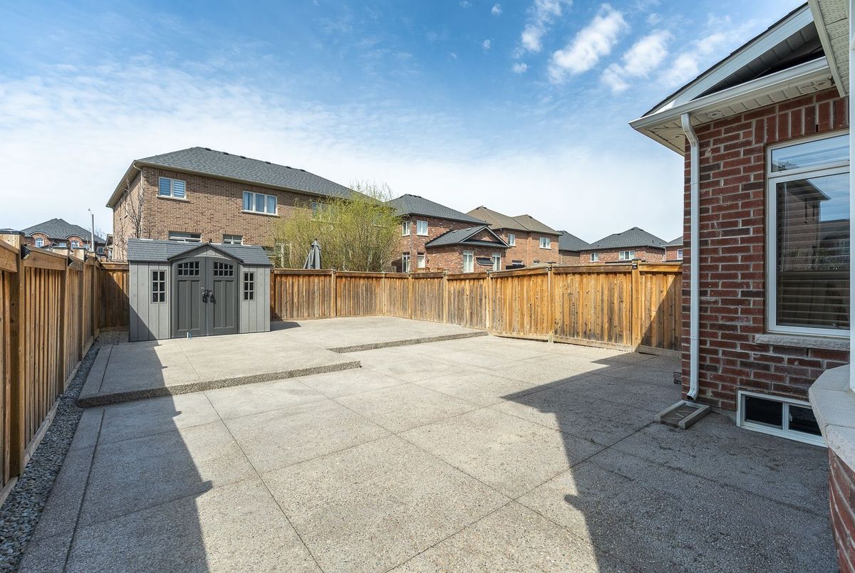 103 Cayton Crescent Bradford West Gwillimbury 103 Cayton Crescent Bradford West Gwillimbury