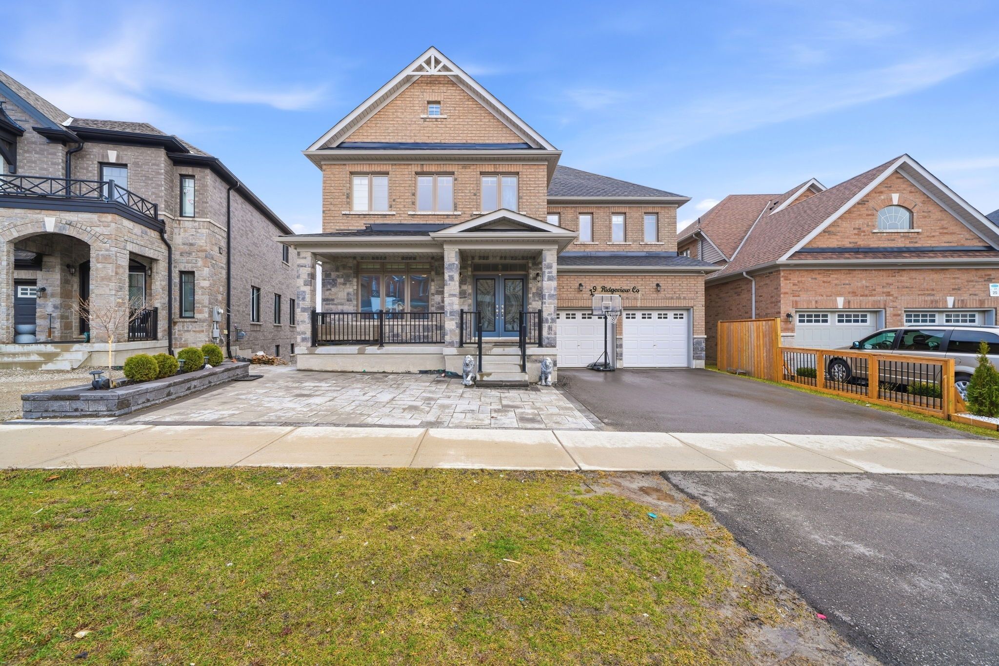 19 Ridgeview Court Bradford West Gwillimbury For Sale | Chris Yip