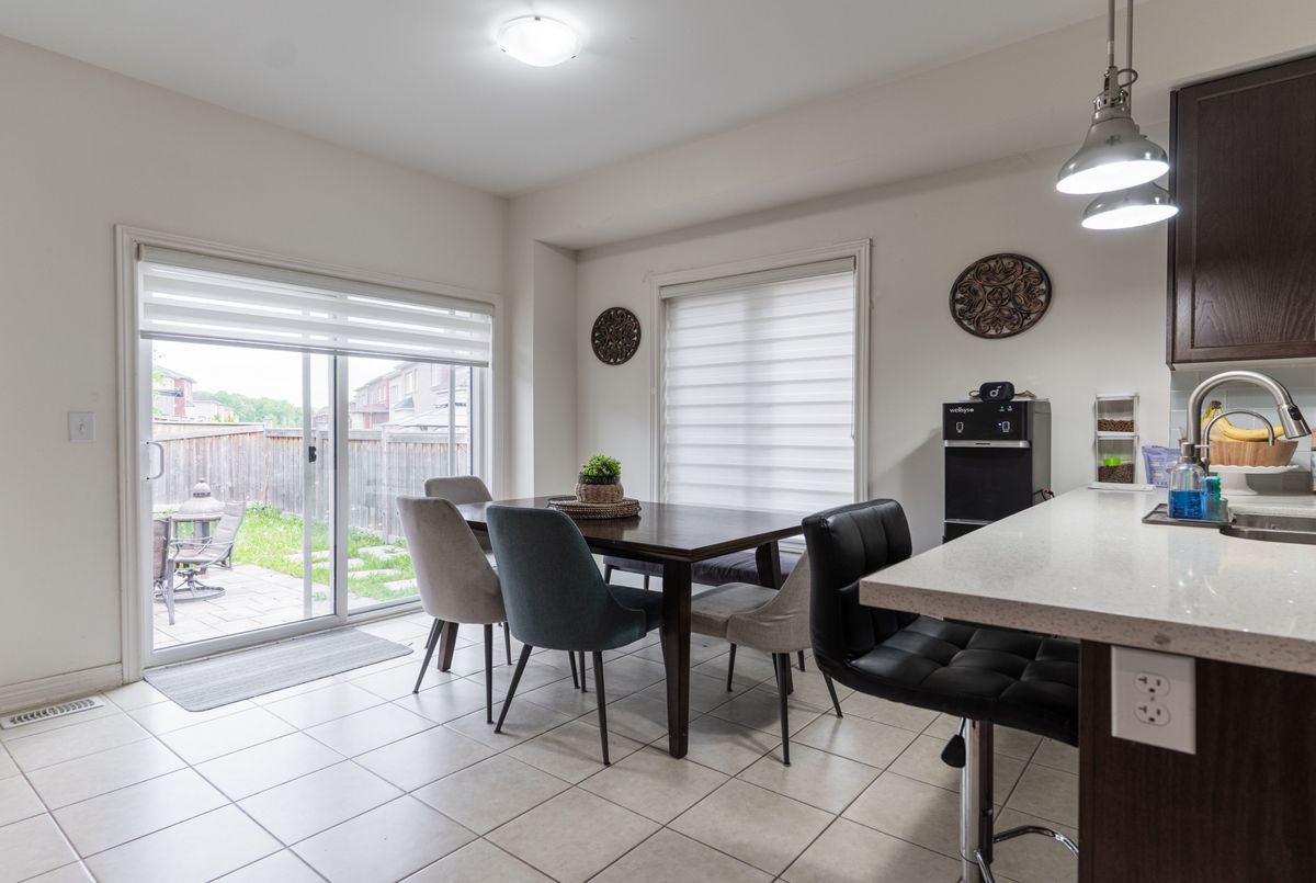 278 Sharon Creek Drive East Gwillimbury 278 Sharon Creek Drive East Gwillimbury