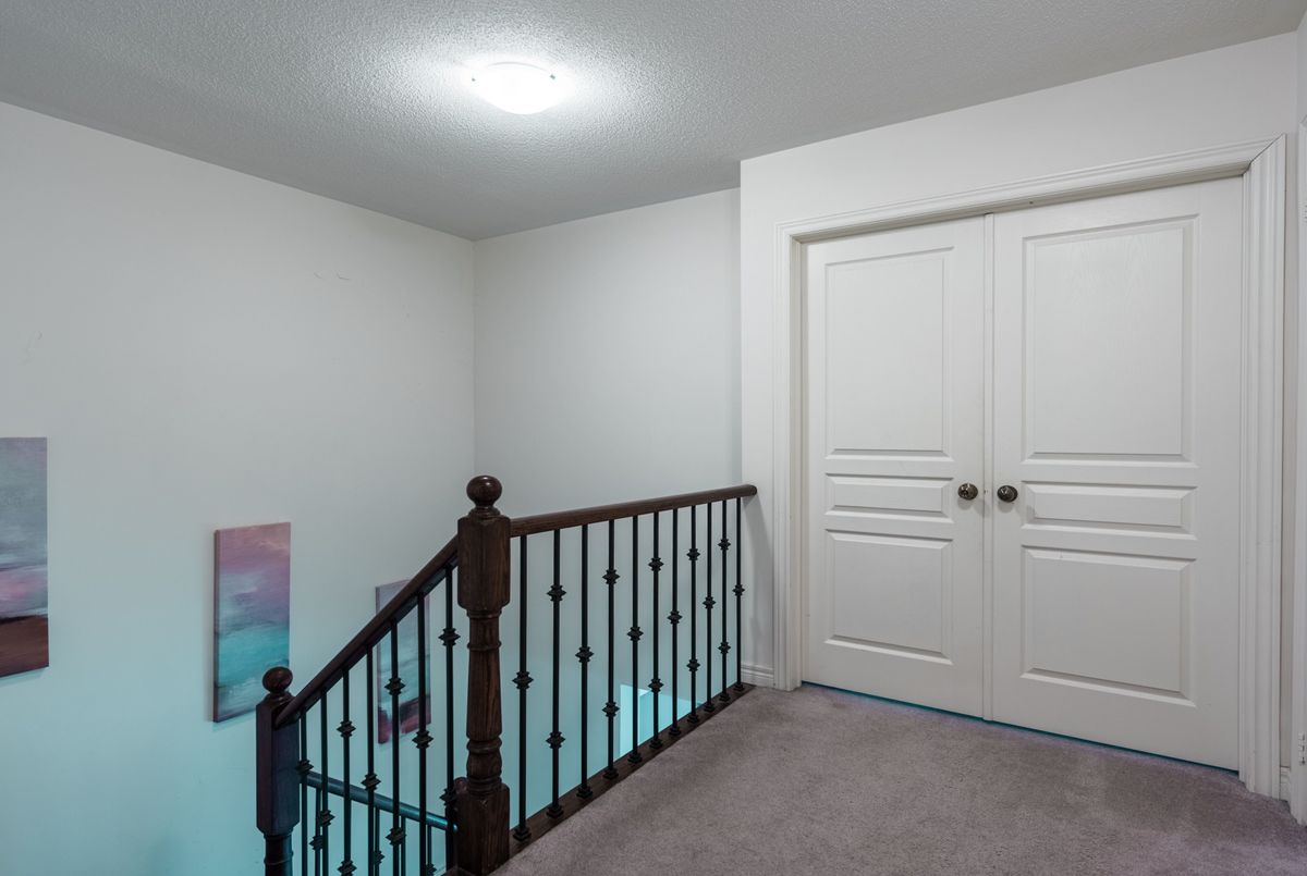 278 Sharon Creek Drive East Gwillimbury 278 Sharon Creek Drive East Gwillimbury