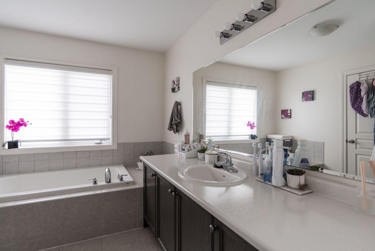 278 Sharon Creek Drive East Gwillimbury 278 Sharon Creek Drive East Gwillimbury
