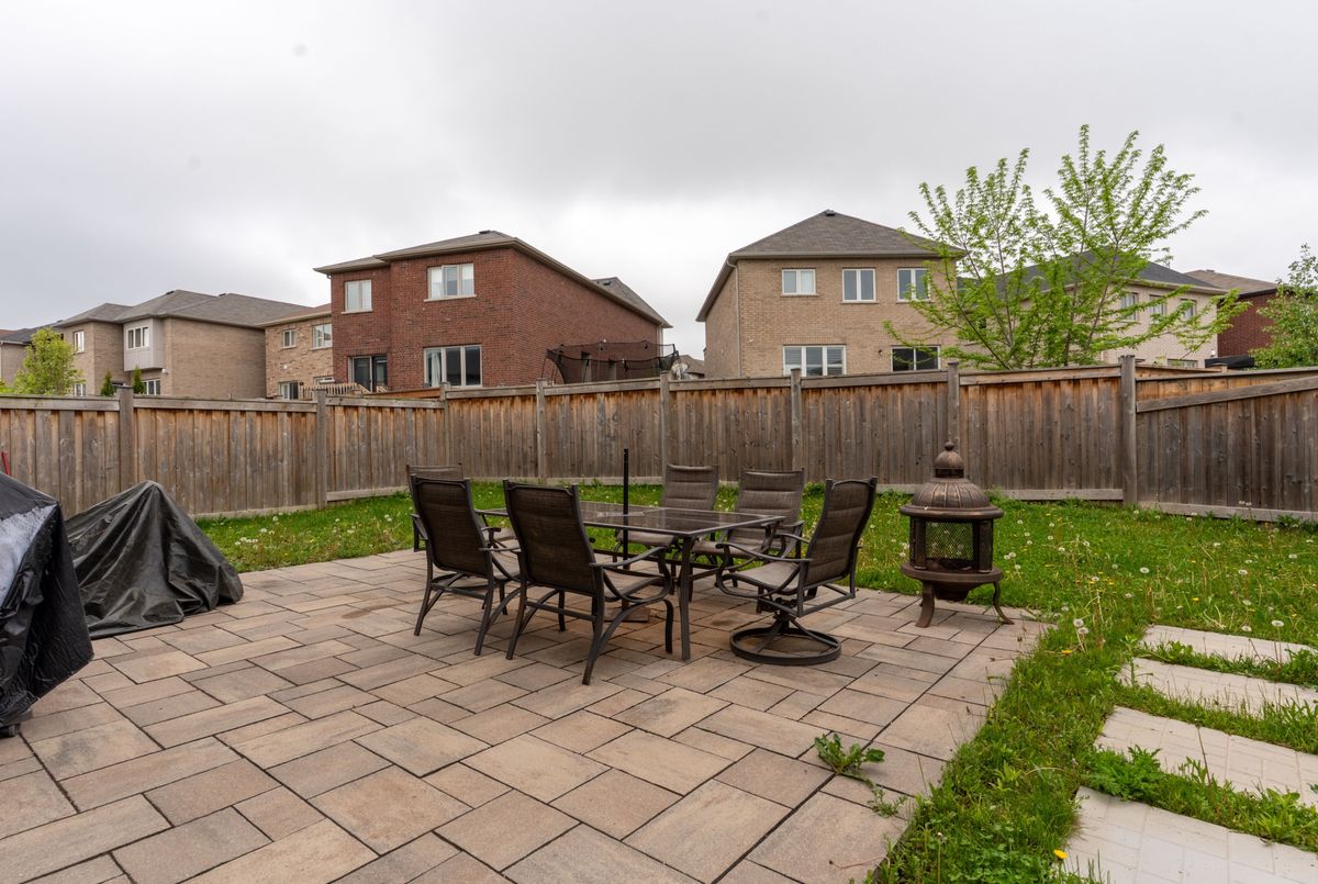 278 Sharon Creek Drive East Gwillimbury 278 Sharon Creek Drive East Gwillimbury