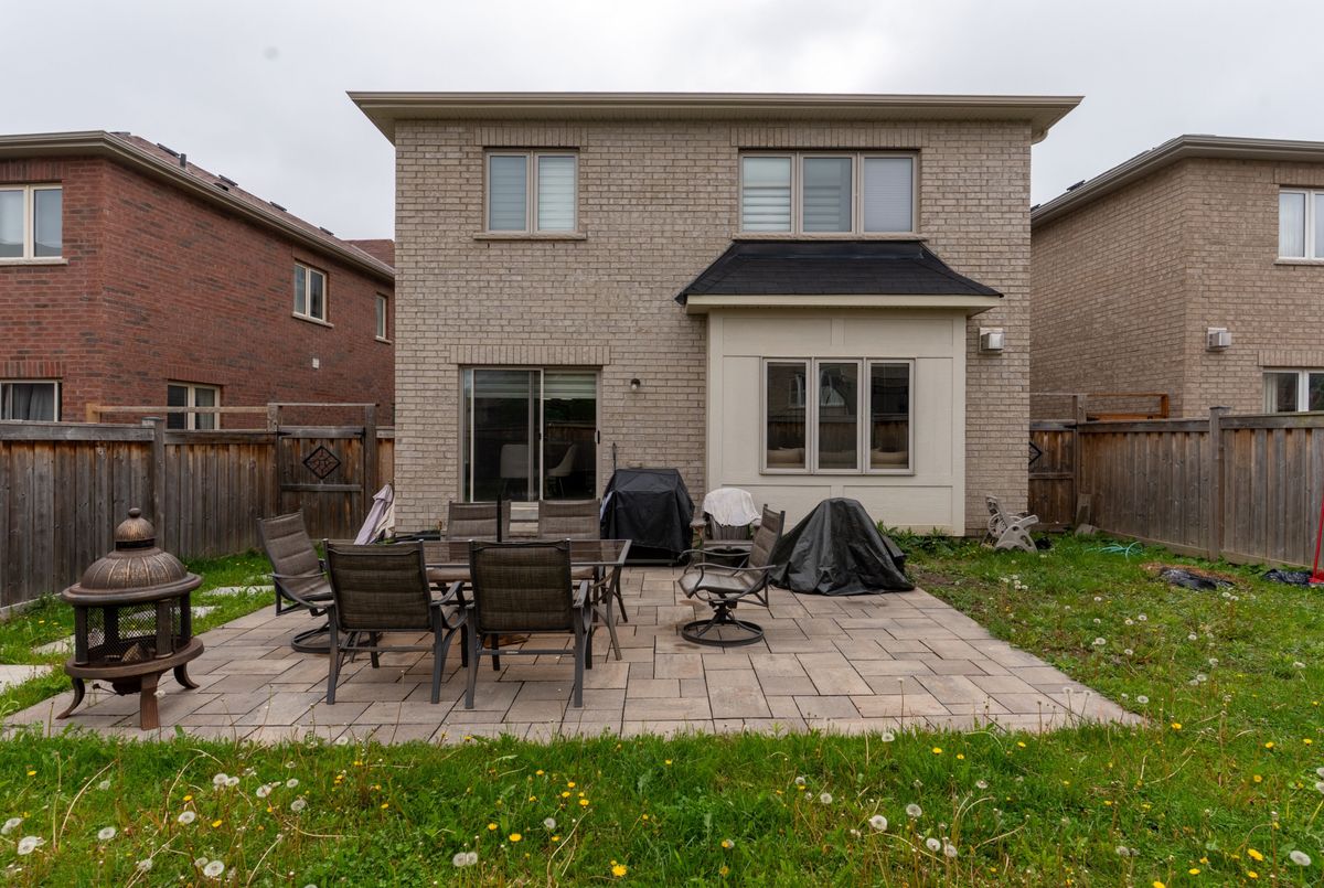 278 Sharon Creek Drive East Gwillimbury 278 Sharon Creek Drive East Gwillimbury