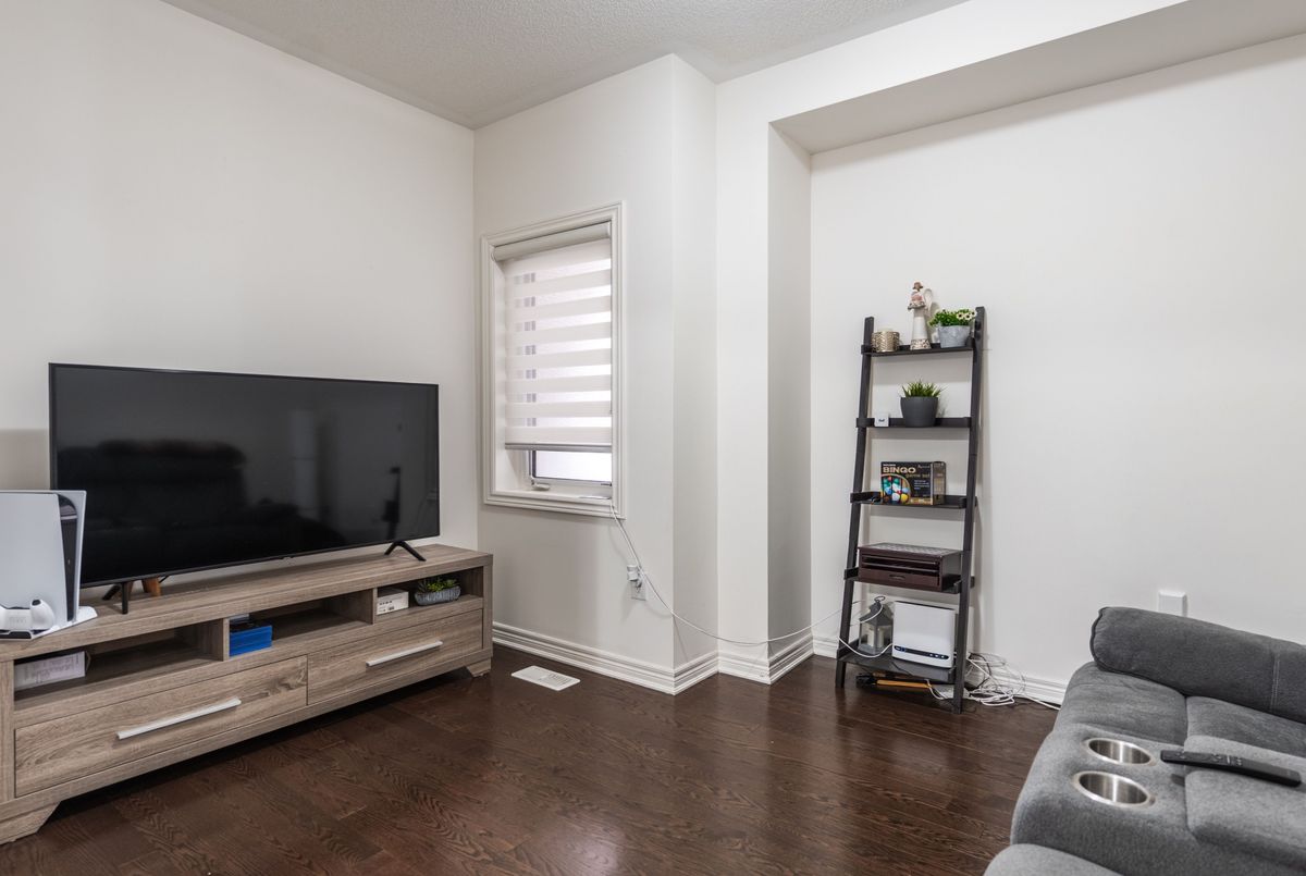 278 Sharon Creek Drive East Gwillimbury 278 Sharon Creek Drive East Gwillimbury