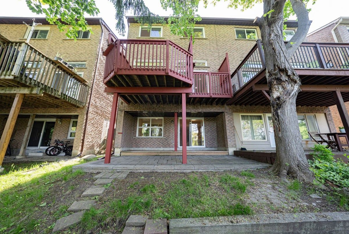 128 Cottonwood Court Markham 128 Cottonwood Court Markham