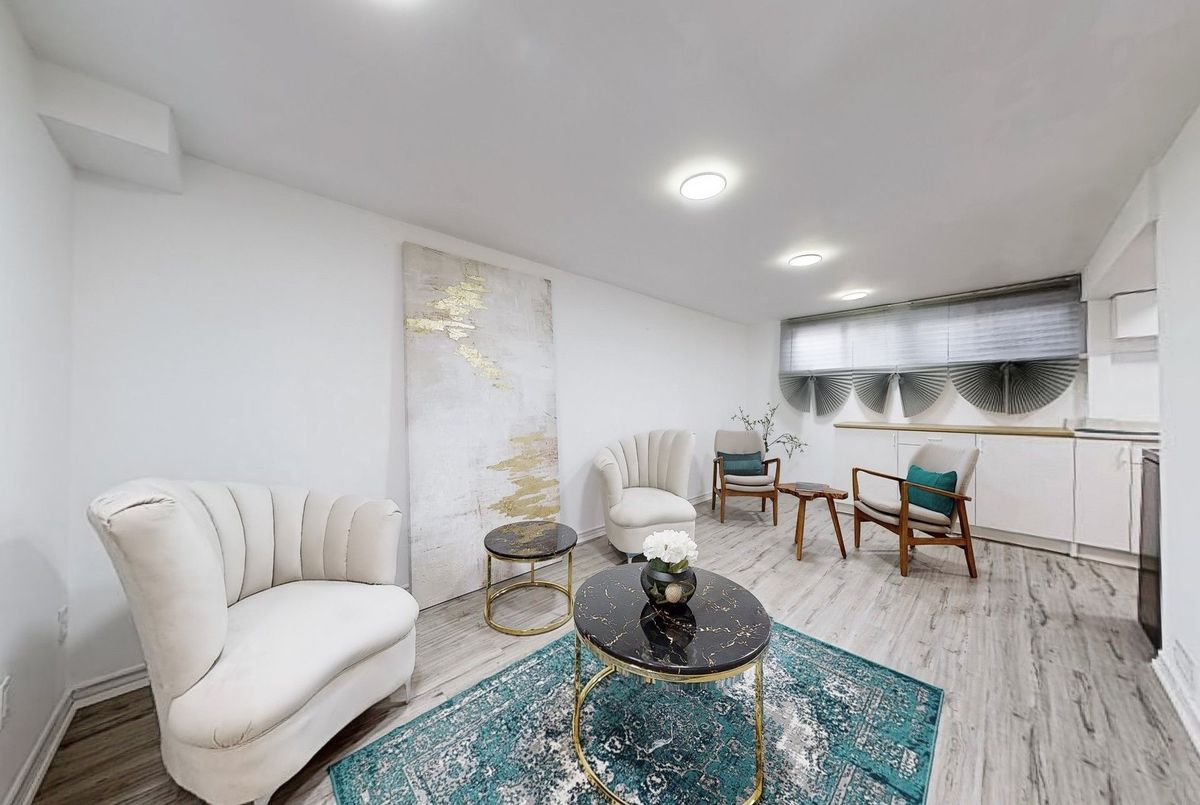 60 Hillview Drive Newmarket 60 Hillview Drive Newmarket