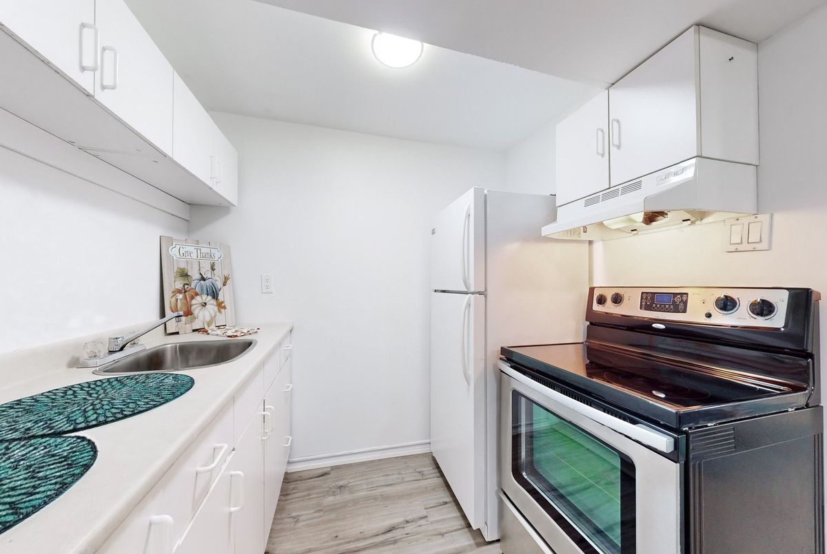 60 Hillview Drive Newmarket 60 Hillview Drive Newmarket