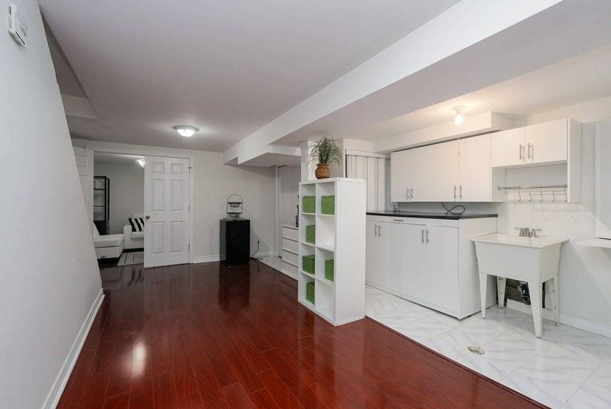 48 Bay Hill Dr Vaughan 48 Bay Hill Dr Vaughan