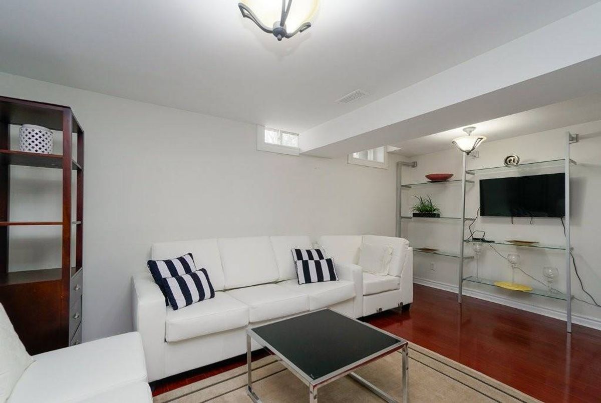 48 Bay Hill Dr Vaughan 48 Bay Hill Dr Vaughan