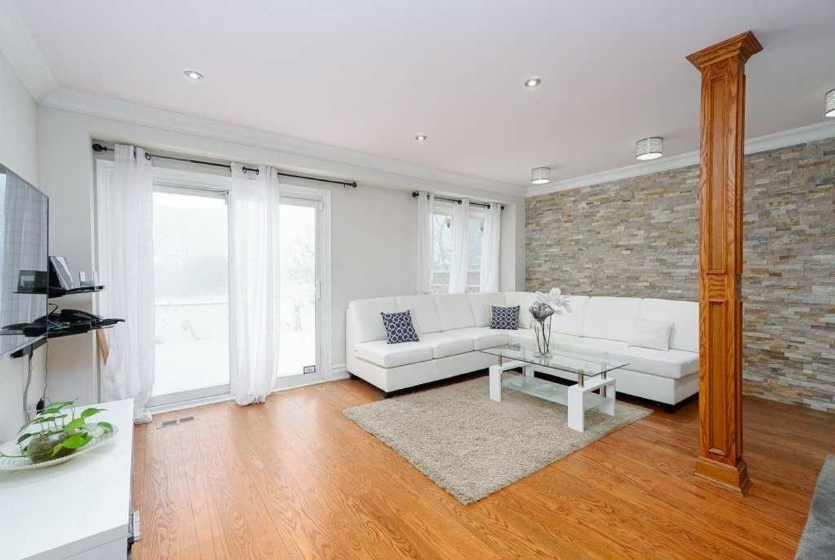 48 Bay Hill Dr Vaughan 48 Bay Hill Dr Vaughan