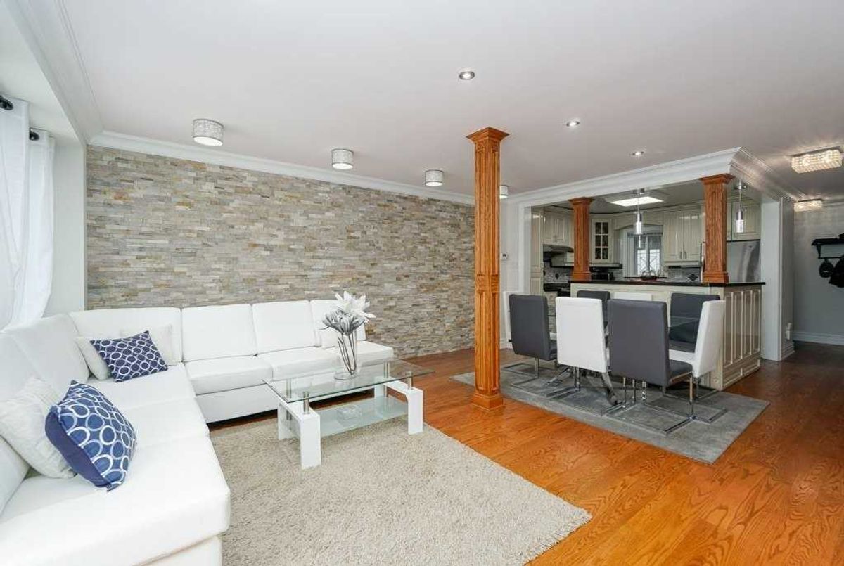 48 Bay Hill Dr Vaughan 48 Bay Hill Dr Vaughan