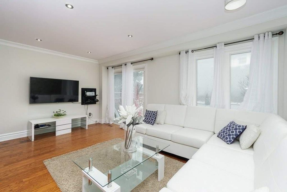 48 Bay Hill Dr Vaughan 48 Bay Hill Dr Vaughan