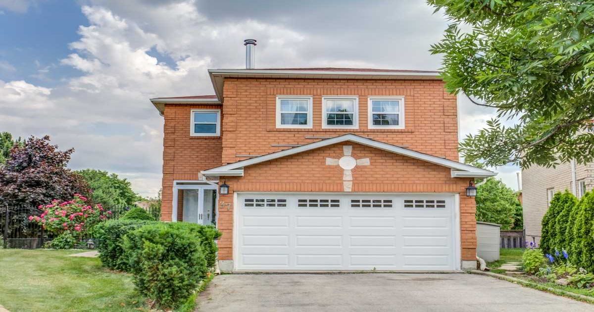 37 Justus Dr Richmond Hill