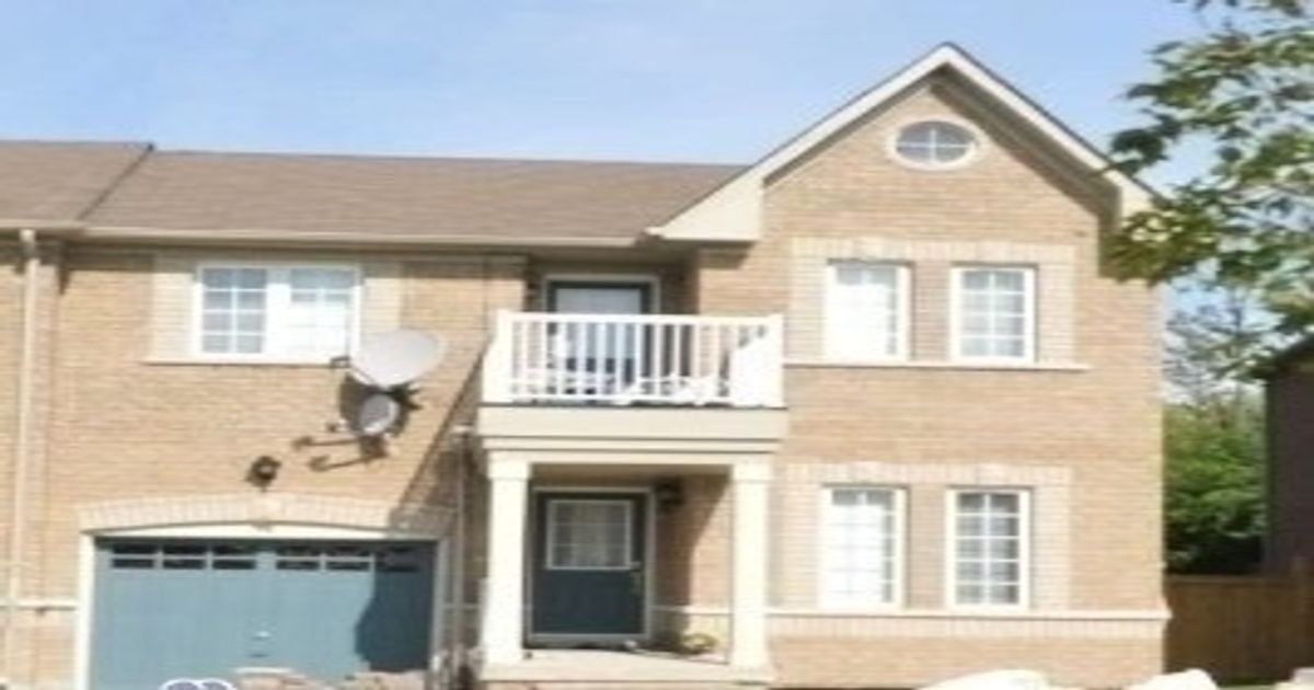 94 Dovetail (Basement) Dr Richmond Hill