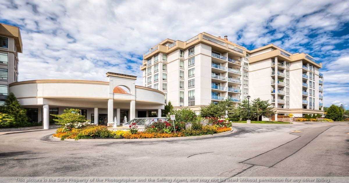 11121 Yonge St Richmond Hill