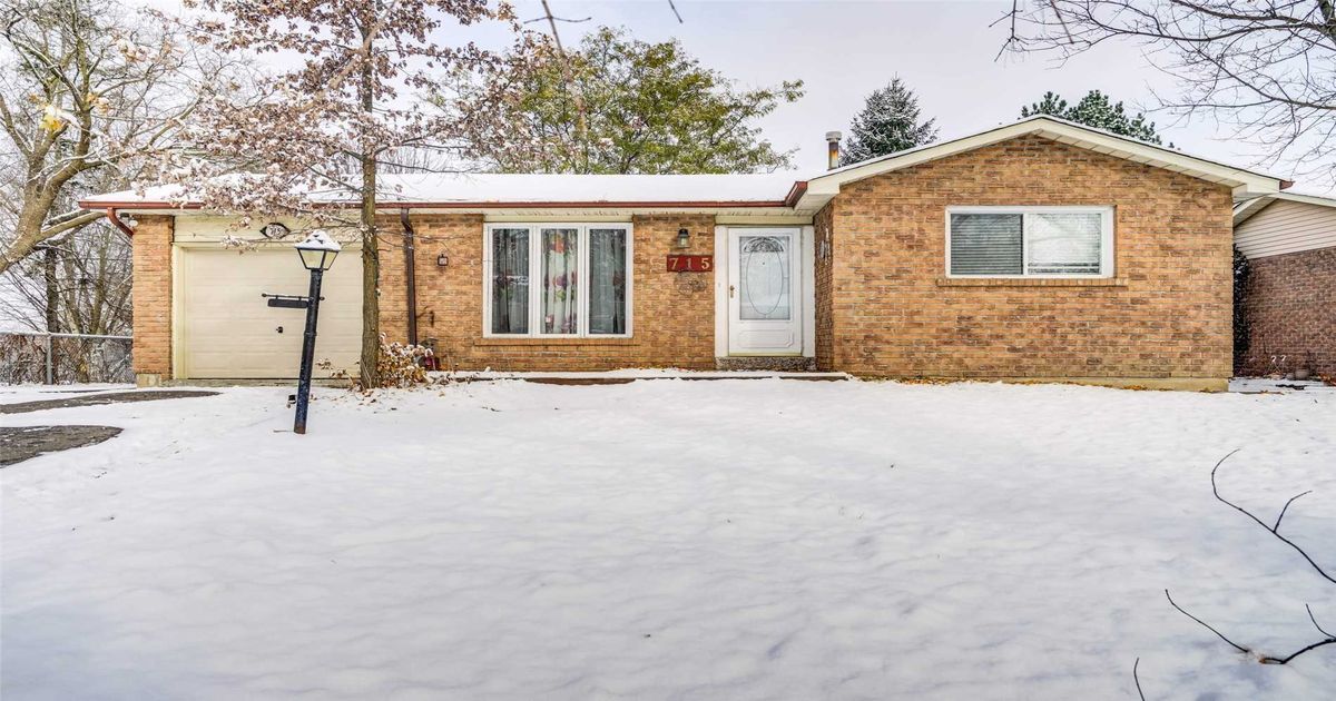 715 Mountview Pl Newmarket