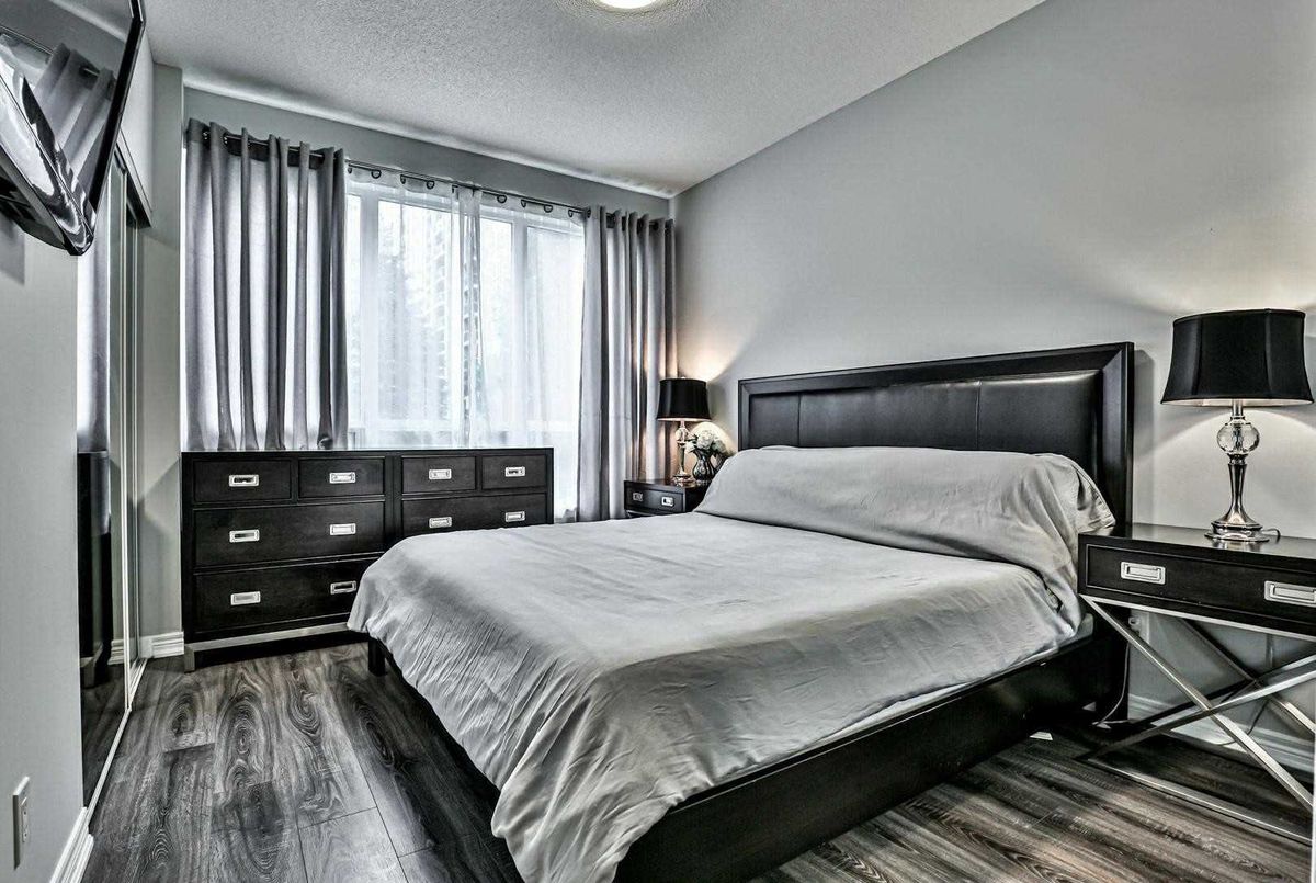 50 Disera Dr Vaughan 50 Disera Dr Vaughan